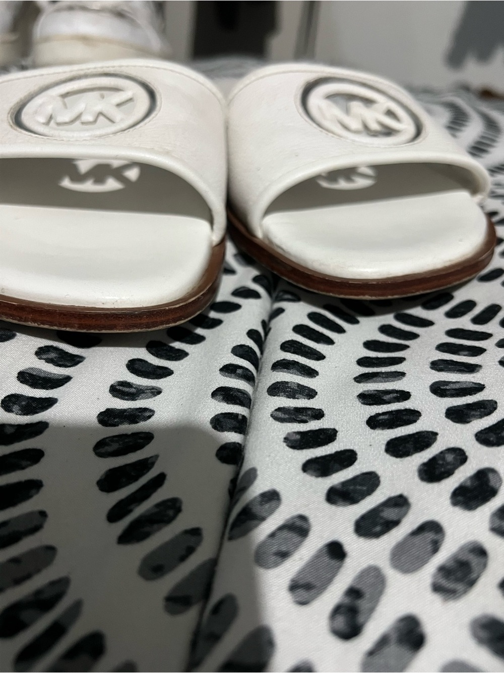 Michael Kors Kids White Logo Slide Sandals with Brown Trim